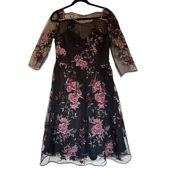 Chi Chi London Black Embroidered Floral Dress US Size 10 - Picture 1 of 10